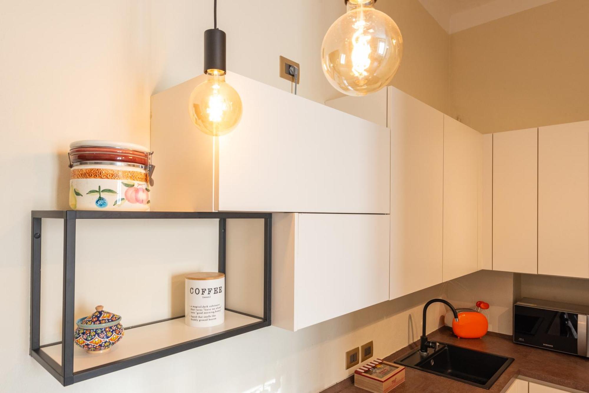 10' Duomo & Central Station Large Apartment Milan Luaran gambar