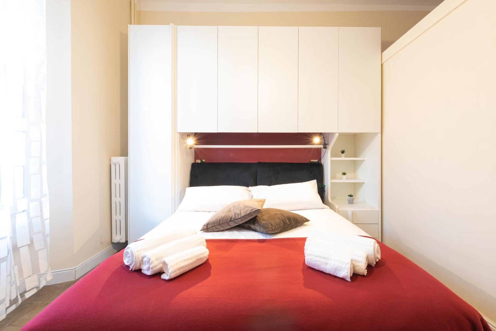 10' Duomo & Central Station Large Apartment Milan Luaran gambar